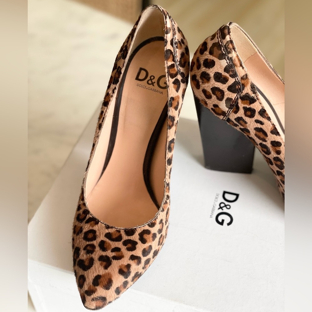 DOLCE & GABBANA pony hair pump